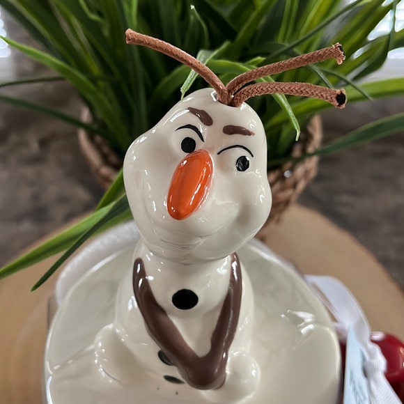 Rae Dunn/Olaf I Like Warm Hugs mug - Picture 2 of 2